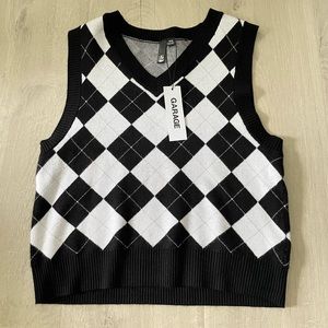 Women's knitted vest